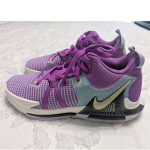 🏀 Nike LeBron Witness 7 Men’s Basketball Shoes Fuchsia Dream Size 9.5